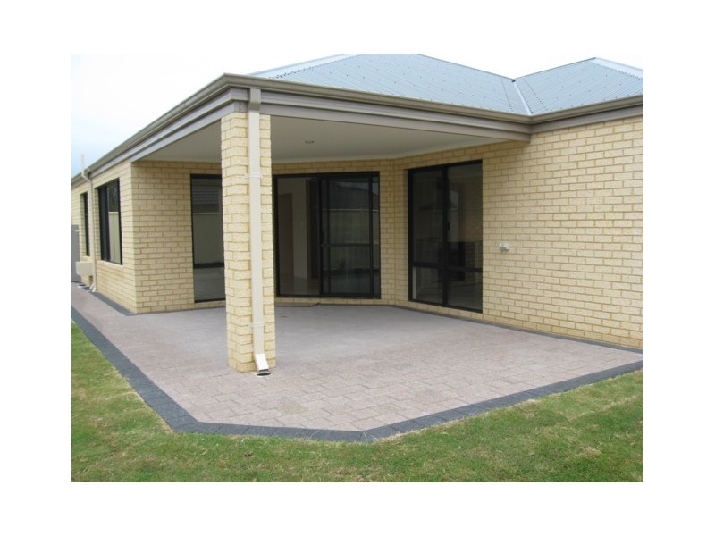 23 Kerkeri Heights, Lakelands WA 6180