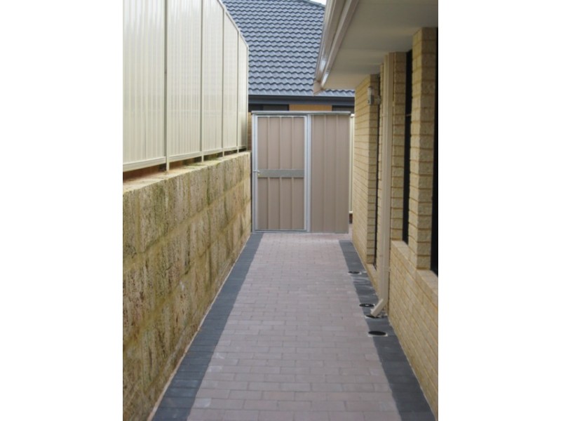 23 Kerkeri Heights, Lakelands WA 6180