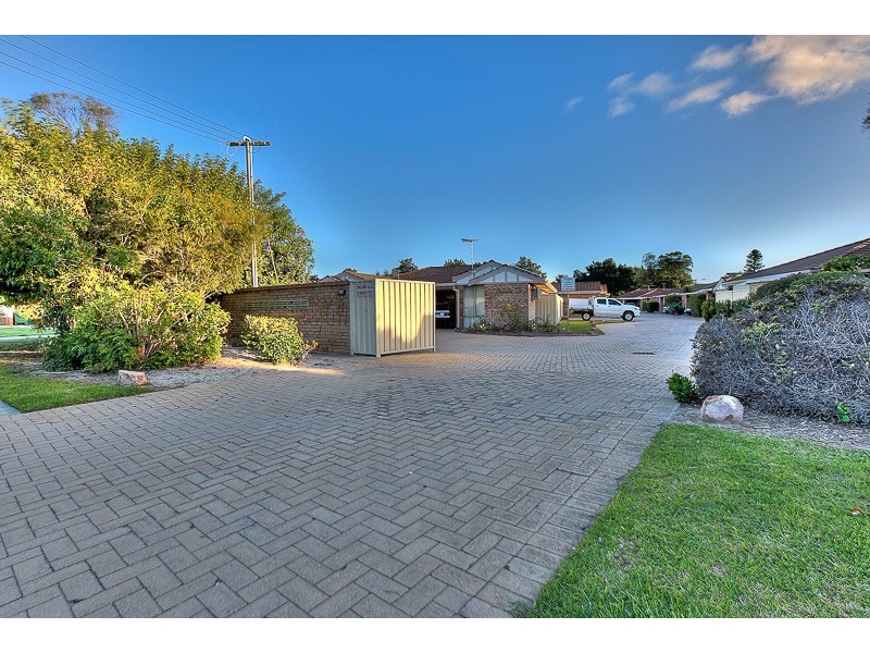 18/10 Hawkins Street, Rockingham WA 6168