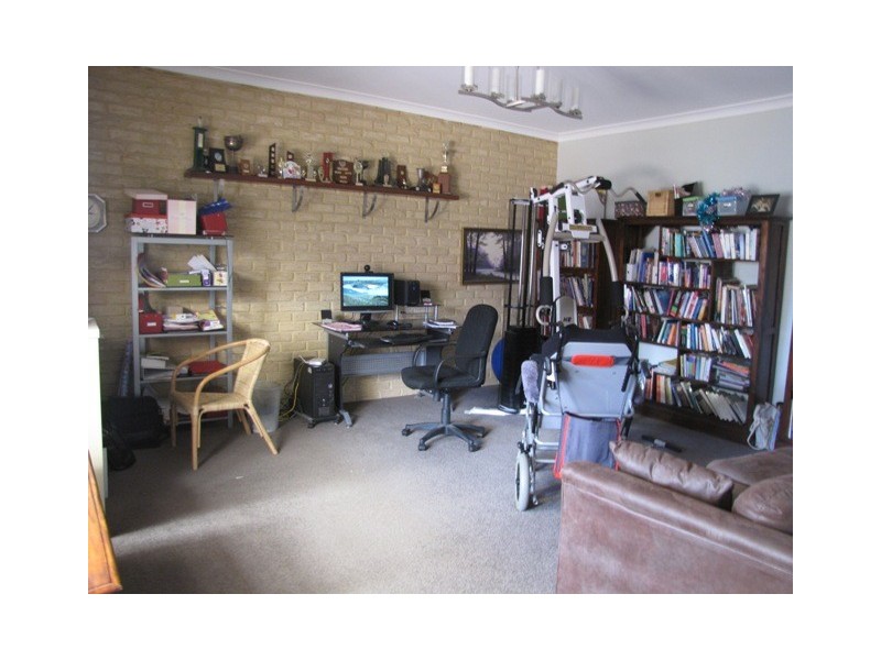 27 Bampton Way, Warnbro WA 6169