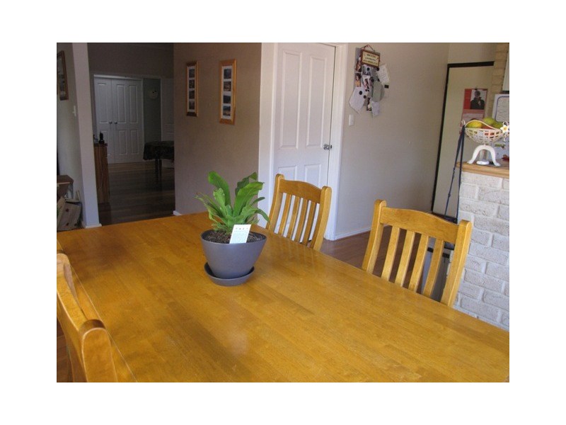 27 Bampton Way, Warnbro WA 6169