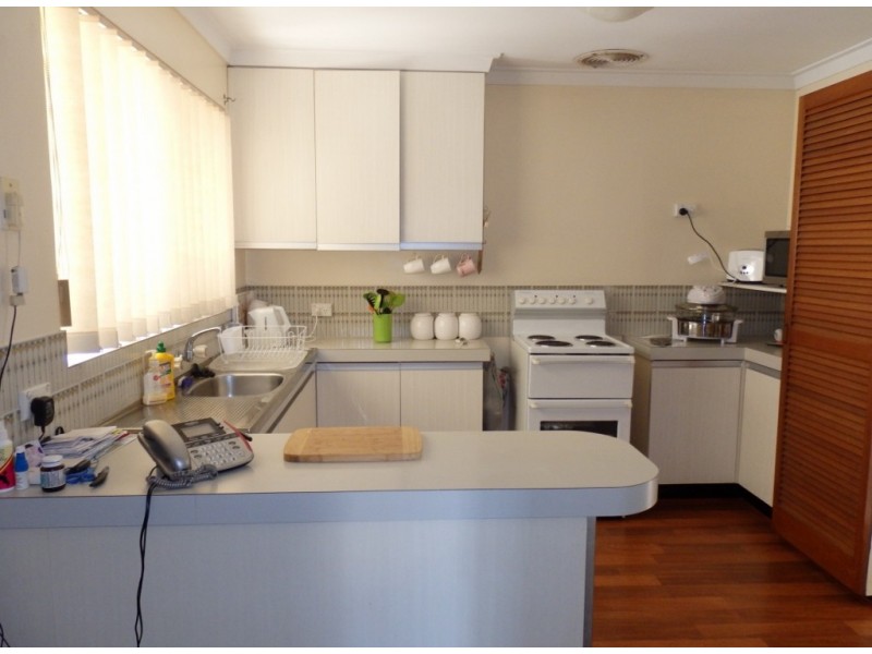 11 Tobin Way, Cooloongup WA 6168