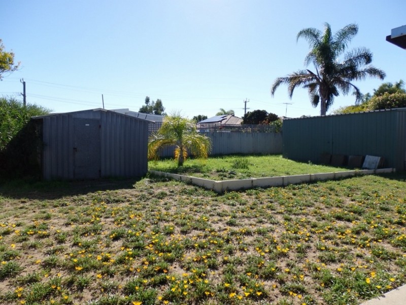 11 Tobin Way, Cooloongup WA 6168