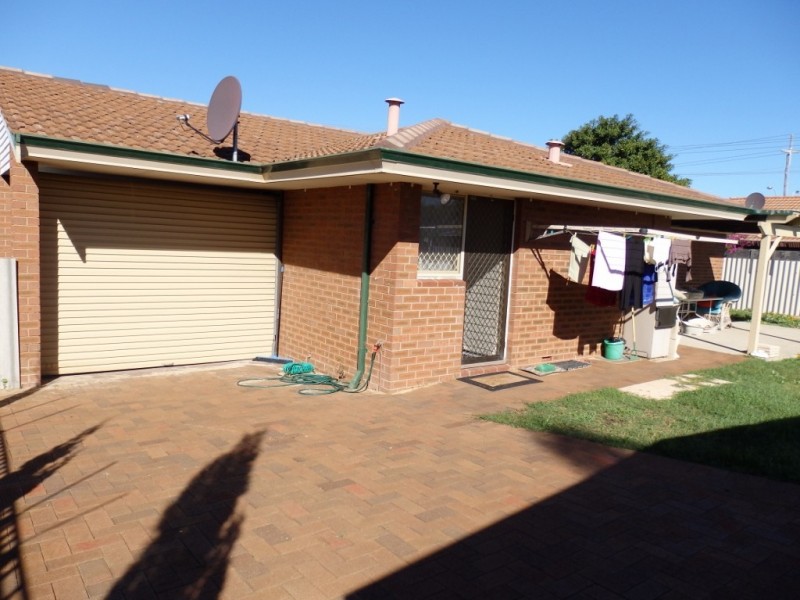 11 Tobin Way, Cooloongup WA 6168