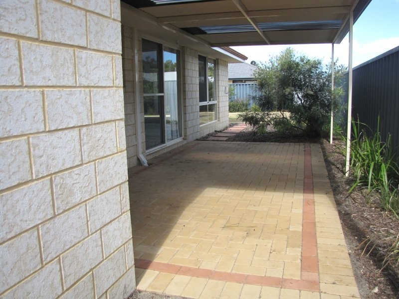 4 Ficifolia Brace, Baldivis WA 6171