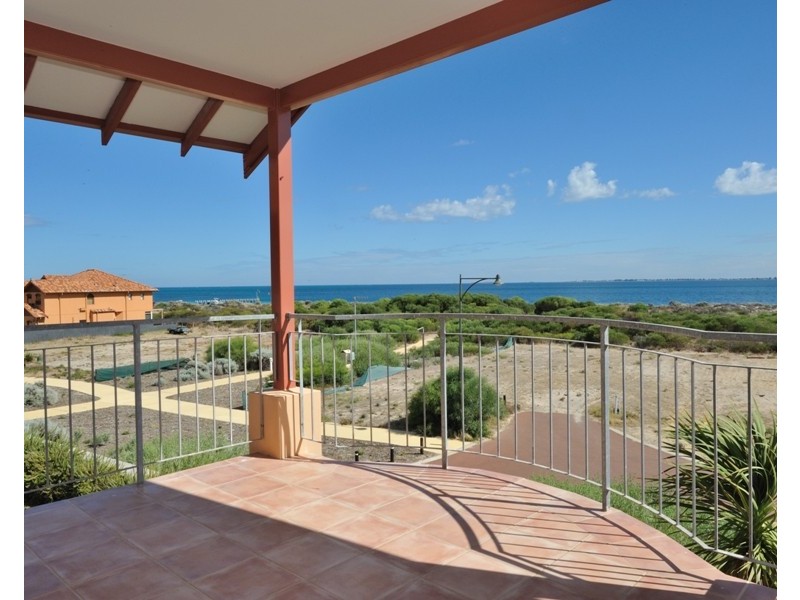10 Wave Cove, Port Kennedy WA 6172