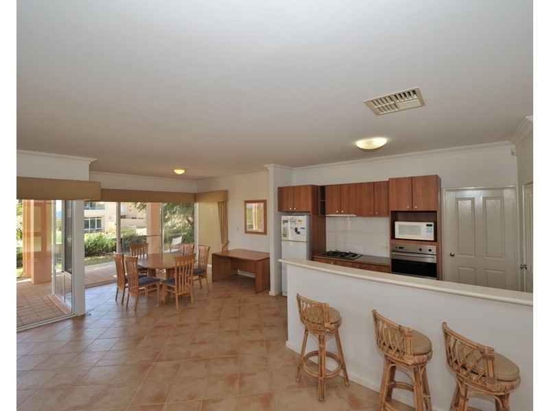 10 Wave Cove, Port Kennedy WA 6172