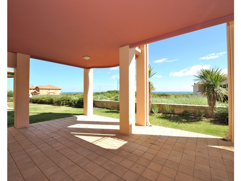 10 Wave Cove, Port Kennedy WA 6172