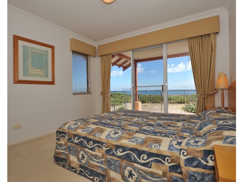 10 Wave Cove, Port Kennedy WA 6172