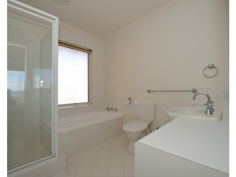 10 Wave Cove, Port Kennedy WA 6172