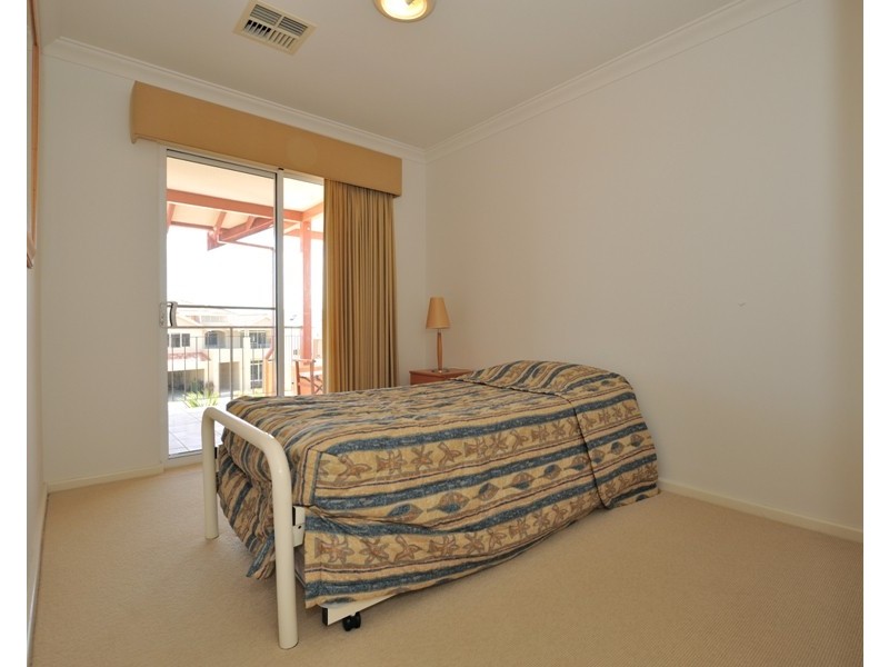 10 Wave Cove, Port Kennedy WA 6172