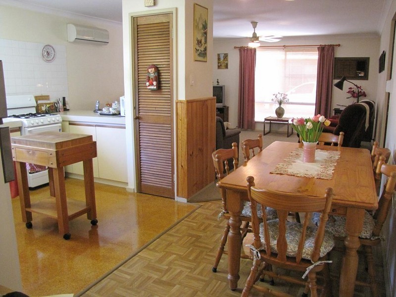 16-11 Louise Street, Rockingham WA 6168