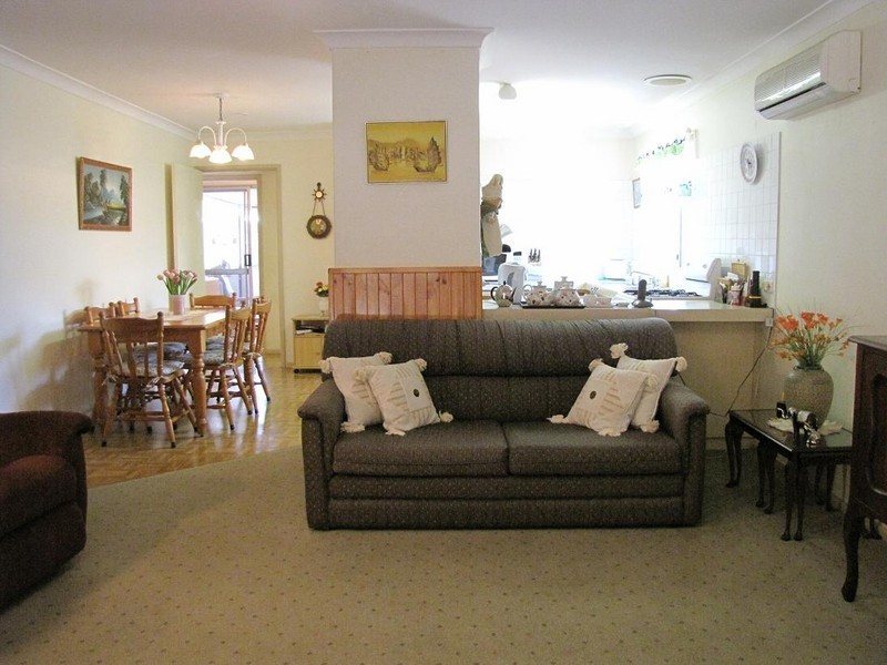 16-11 Louise Street, Rockingham WA 6168