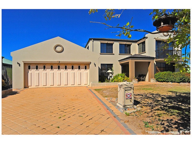 31 Salamanca Parkway, Port Kennedy WA 6172