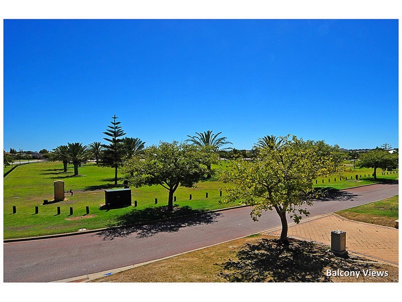 31 Salamanca Parkway, Port Kennedy WA 6172