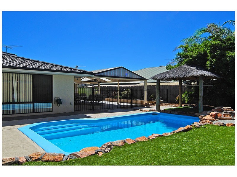 31 Salamanca Parkway, Port Kennedy WA 6172