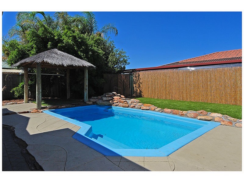 31 Salamanca Parkway, Port Kennedy WA 6172