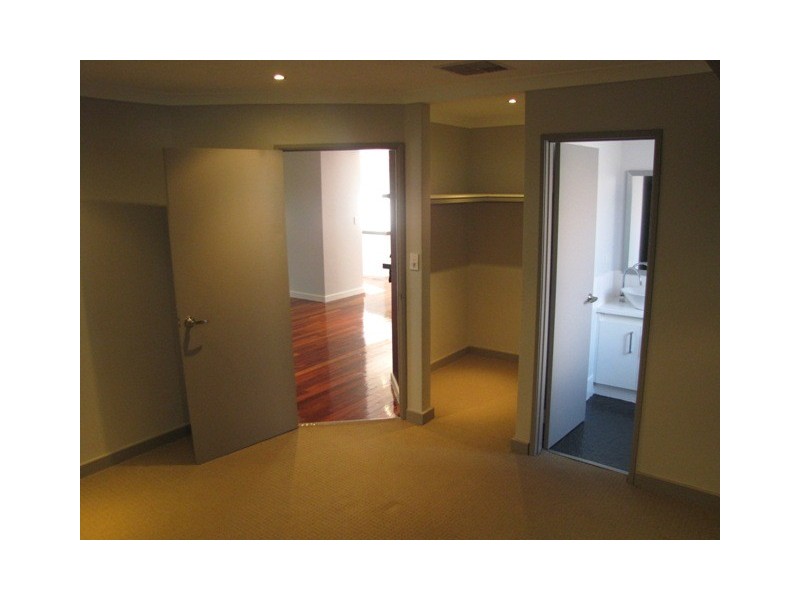 30 Menora Loop, Warnbro WA 6169