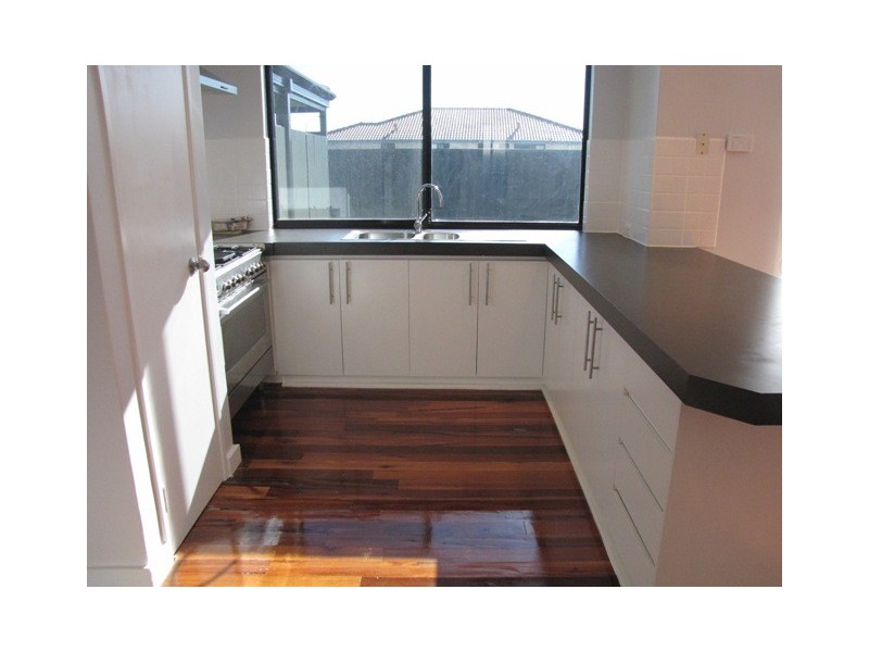 30 Menora Loop, Warnbro WA 6169