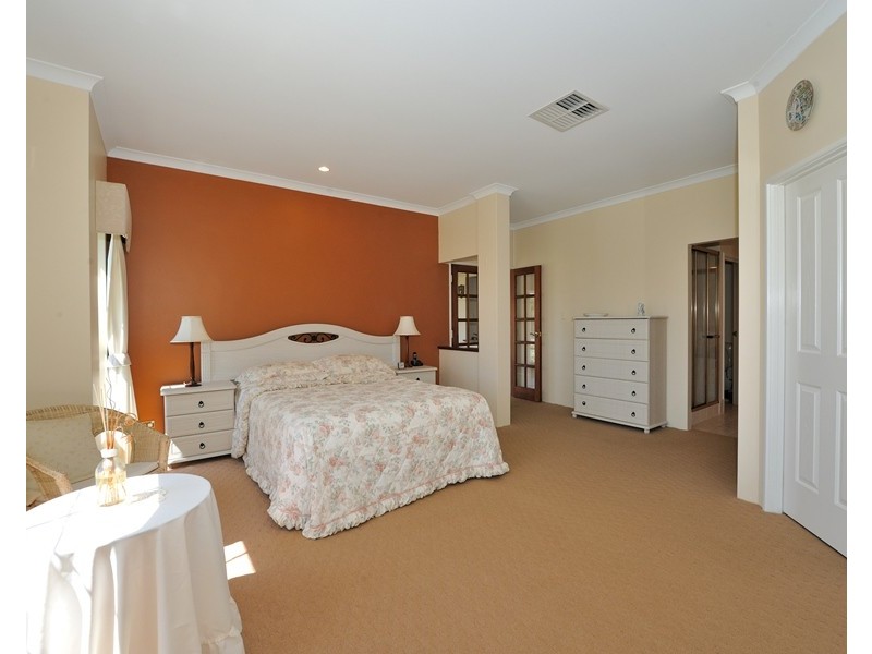 86 Baltimore Gardens, Port Kennedy WA 6172