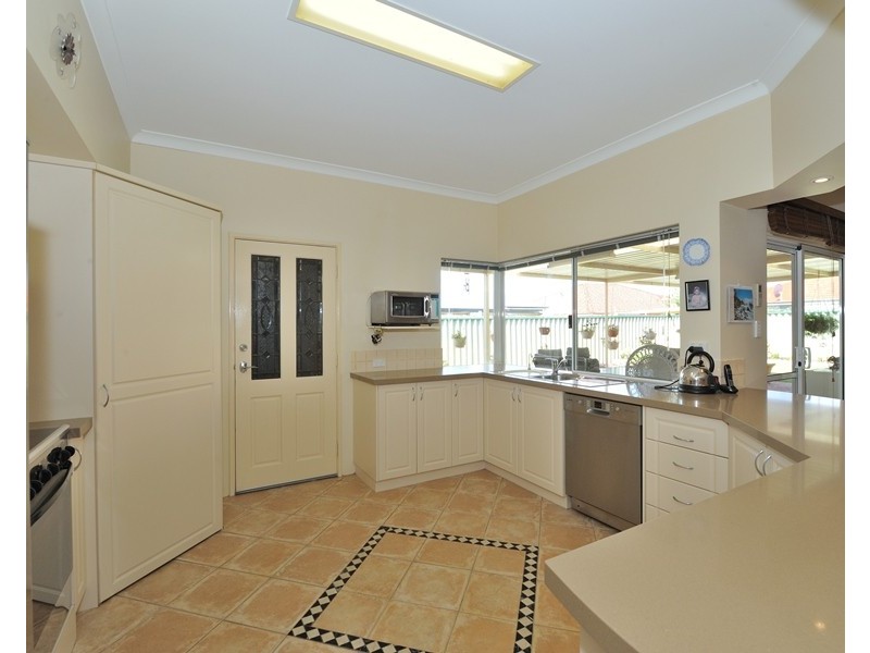 86 Baltimore Gardens, Port Kennedy WA 6172