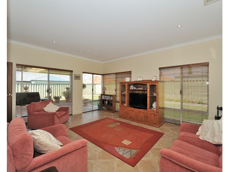 86 Baltimore Gardens, Port Kennedy WA 6172