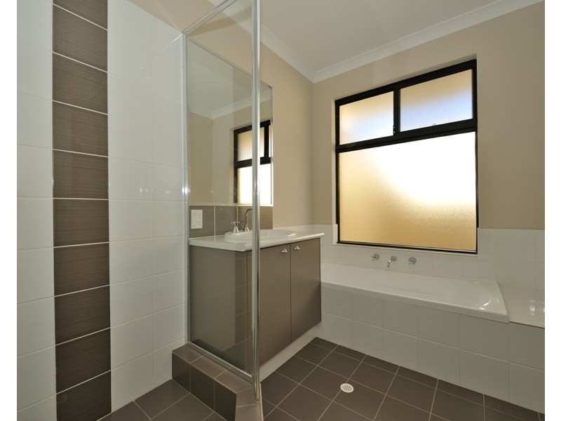 213 Willmott Drive, Waikiki WA 6169