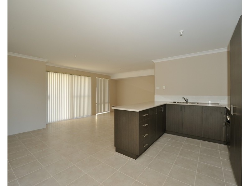 213 Willmott Drive, Waikiki WA 6169