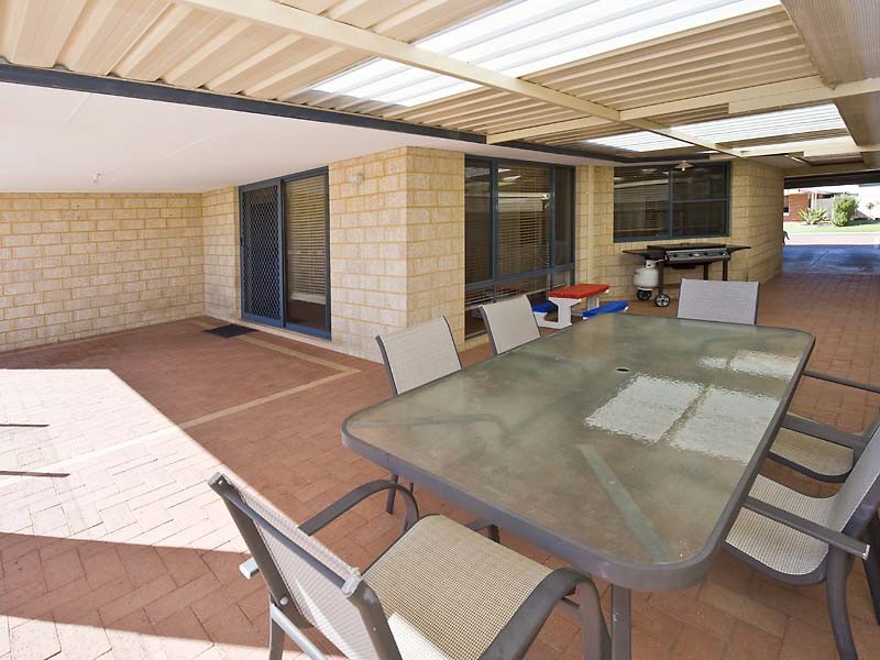 20 Brindabella Avenue, Rockingham WA 6168