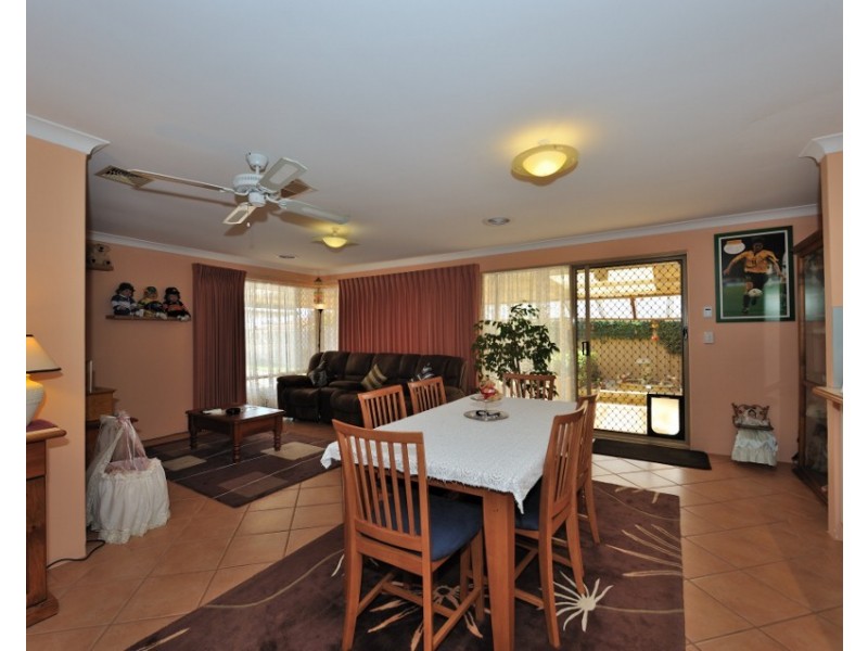 4 Lifu Court, Cooloongup WA 6168