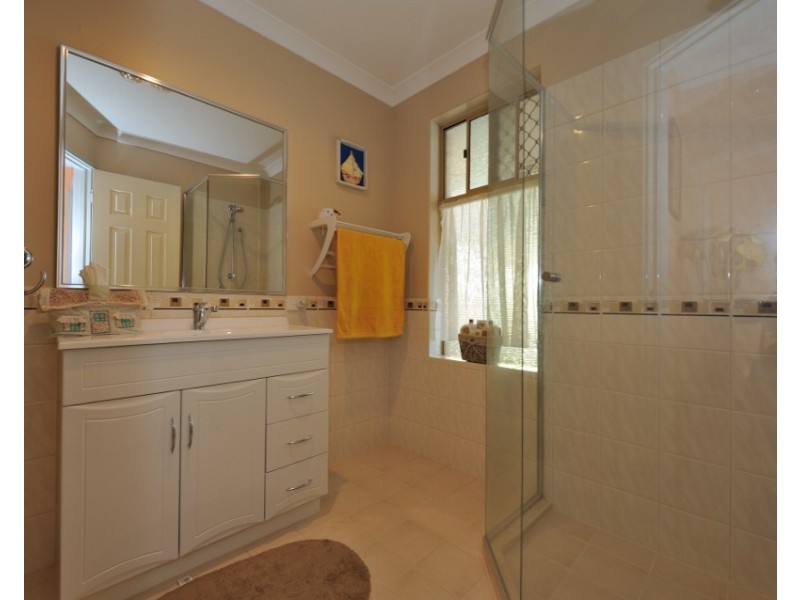 4 Lifu Court, Cooloongup WA 6168