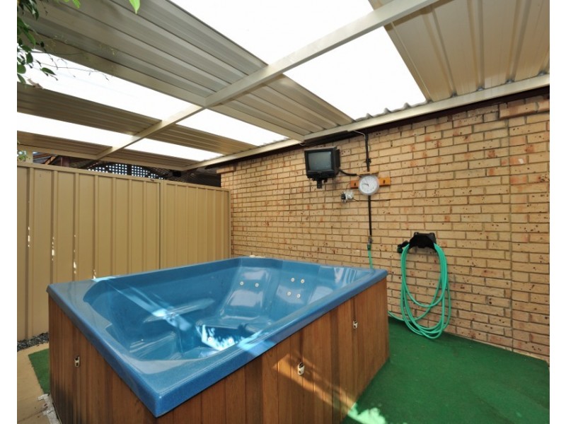 4 Lifu Court, Cooloongup WA 6168