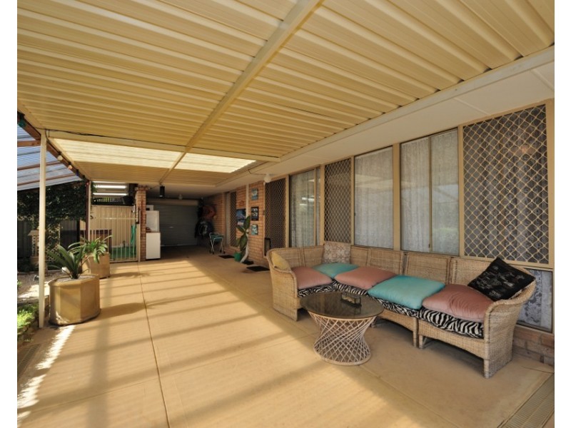 4 Lifu Court, Cooloongup WA 6168