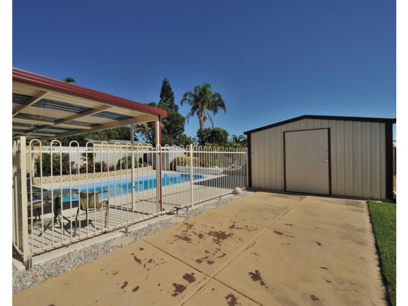 4 Lifu Court, Cooloongup WA 6168