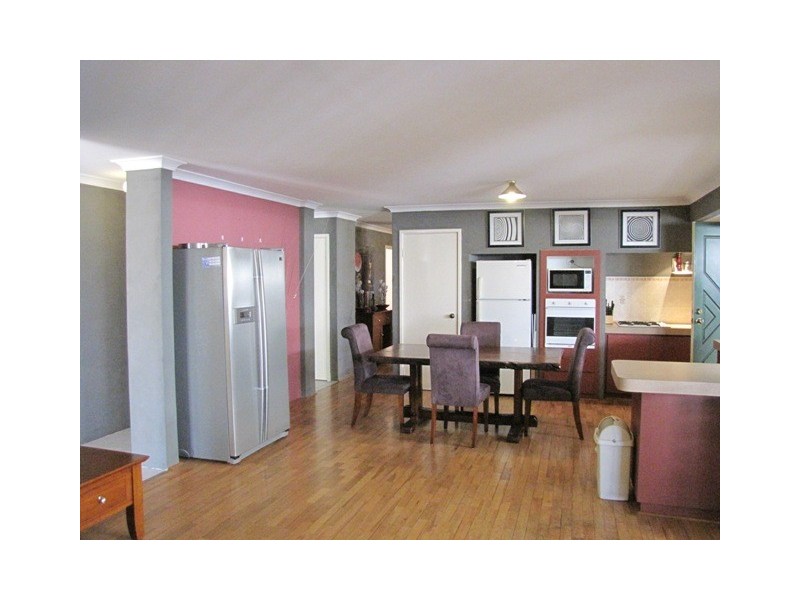 5A Berrett Place, Parmelia WA 6167