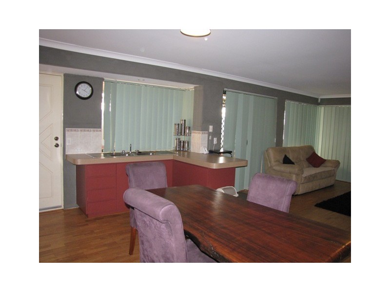 5A Berrett Place, Parmelia WA 6167