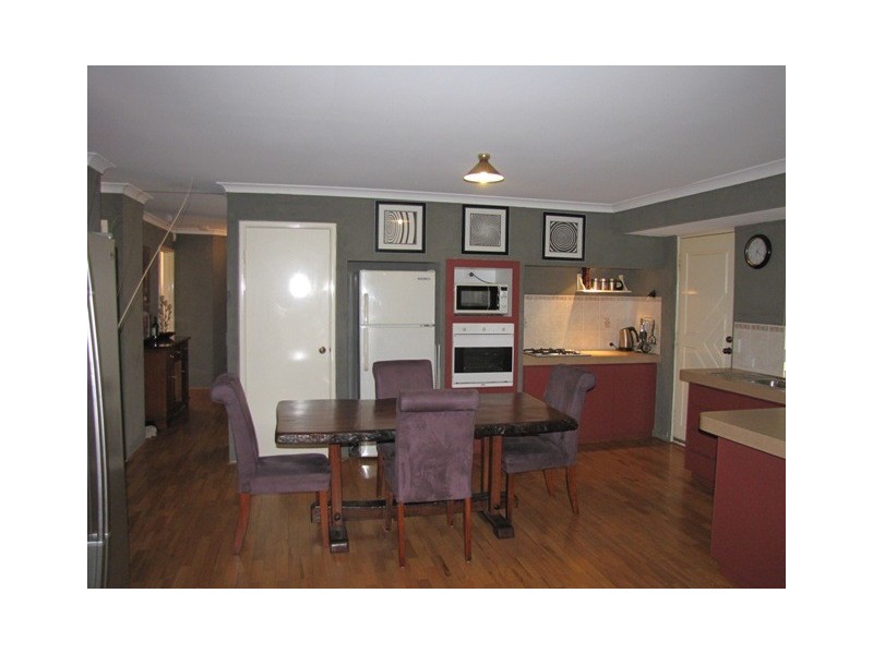 5A Berrett Place, Parmelia WA 6167