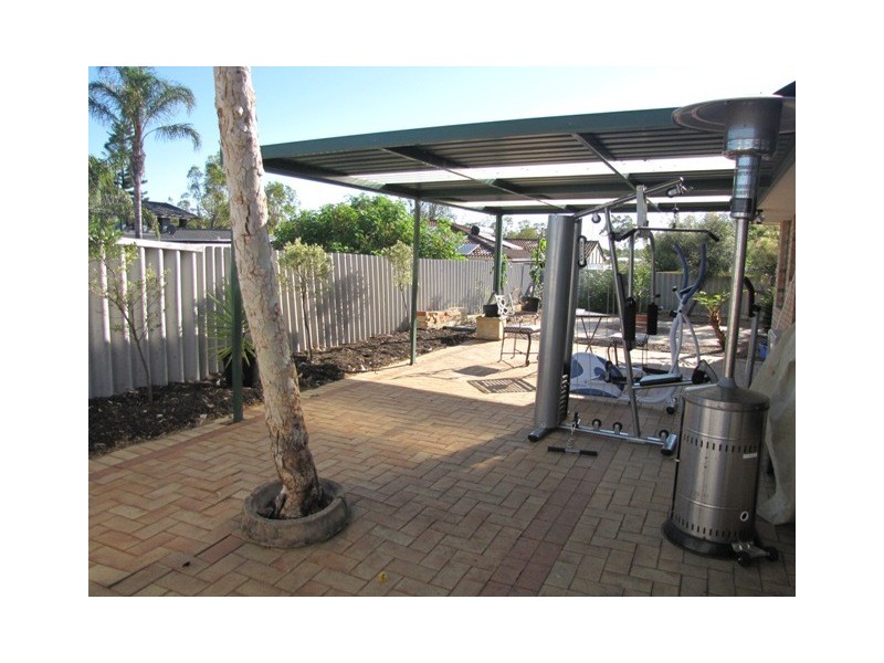 5A Berrett Place, Parmelia WA 6167