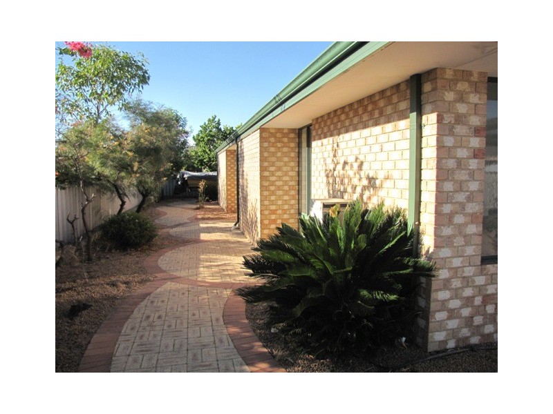 5A Berrett Place, Parmelia WA 6167