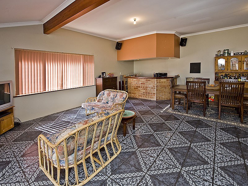 1 Jubilee Drive, Waikiki WA 6169