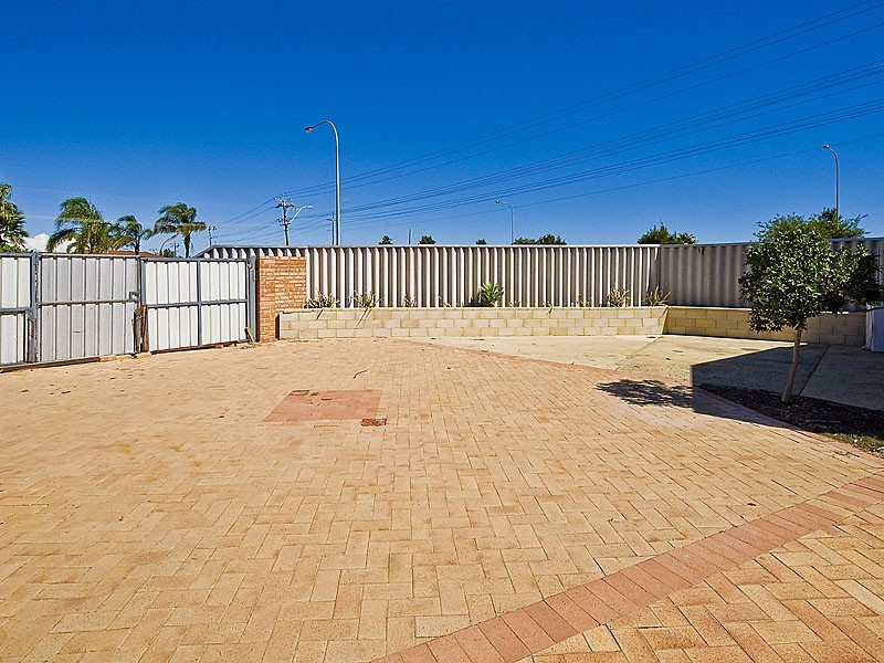 1 Jubilee Drive, Waikiki WA 6169