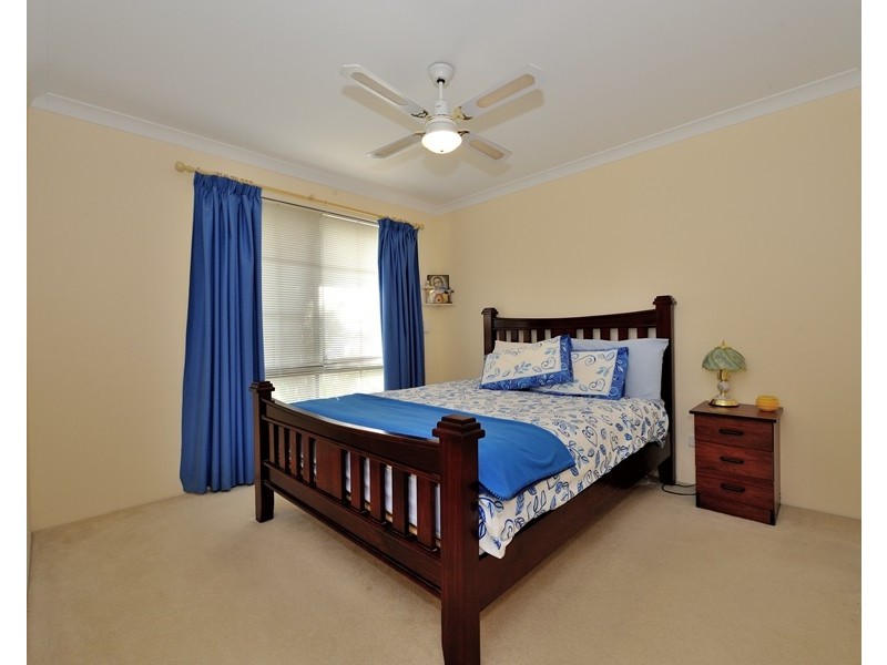 24 Menora Loop, Warnbro WA 6169