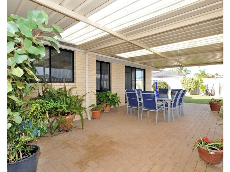 24 Menora Loop, Warnbro WA 6169