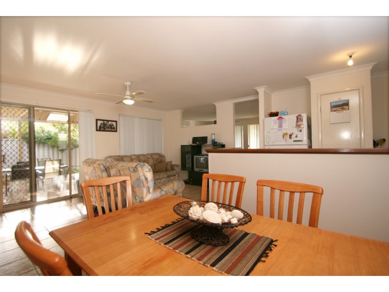 12 Mary Blair Way, Warnbro WA 6169