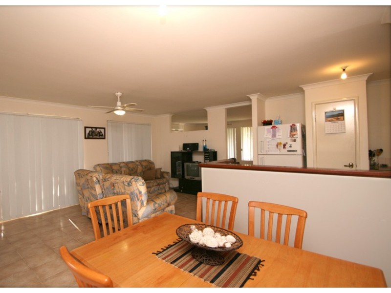 12 Mary Blair Way, Warnbro WA 6169