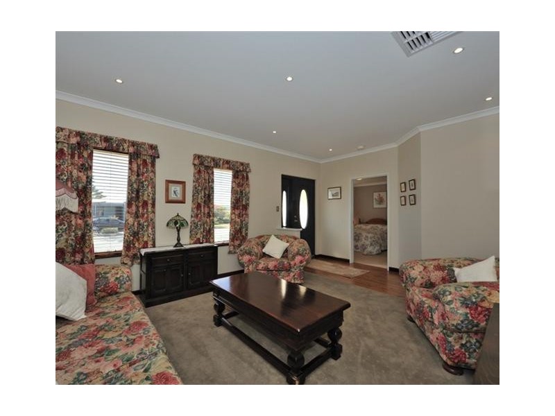 20 Belgravia Terrace, Rockingham WA 6168