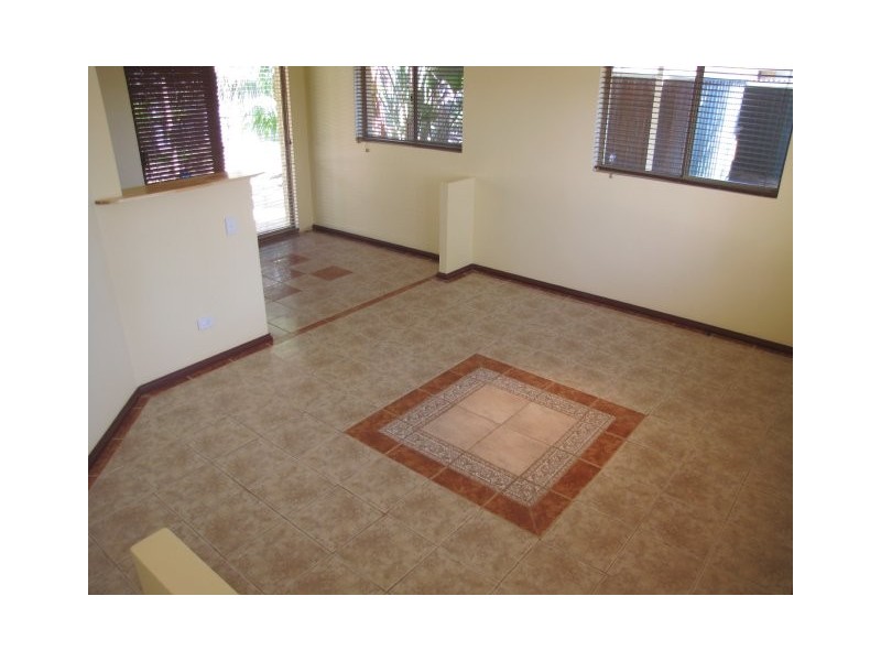 19 Azure Lane, Warnbro WA 6169