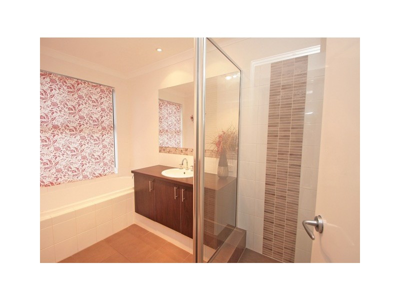 86 Bancoura Parkway, Secret Harbour WA 6173