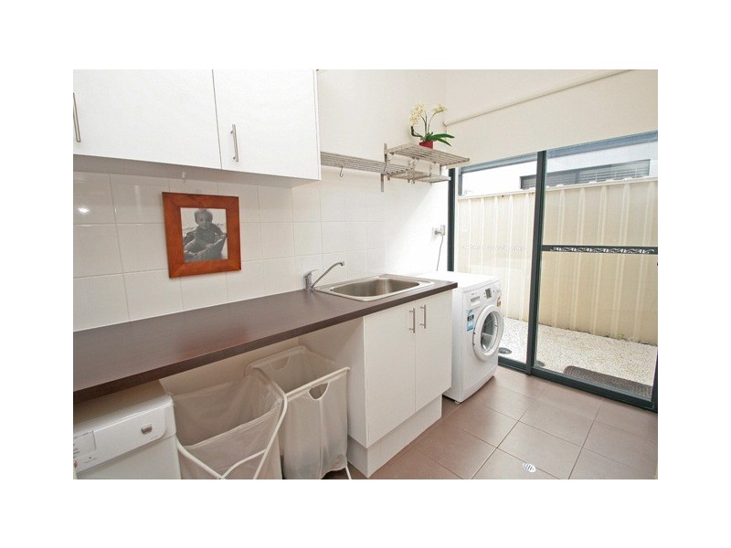 86 Bancoura Parkway, Secret Harbour WA 6173