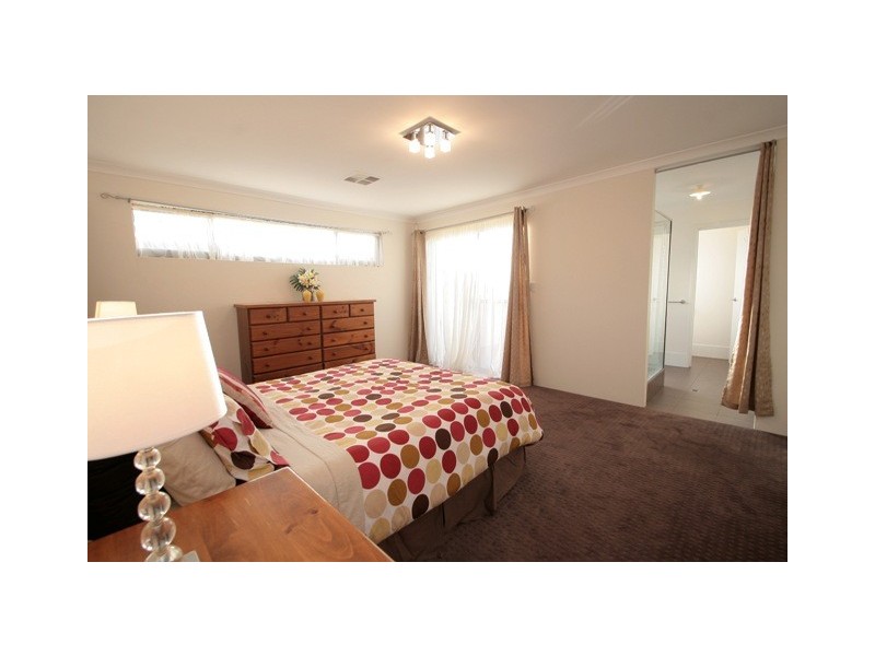 86 Bancoura Parkway, Secret Harbour WA 6173